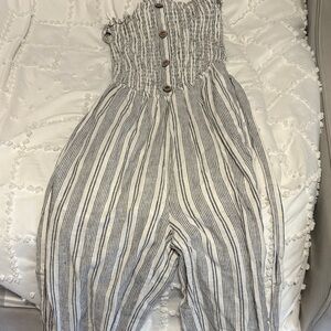 Garage White and Black Textured Top